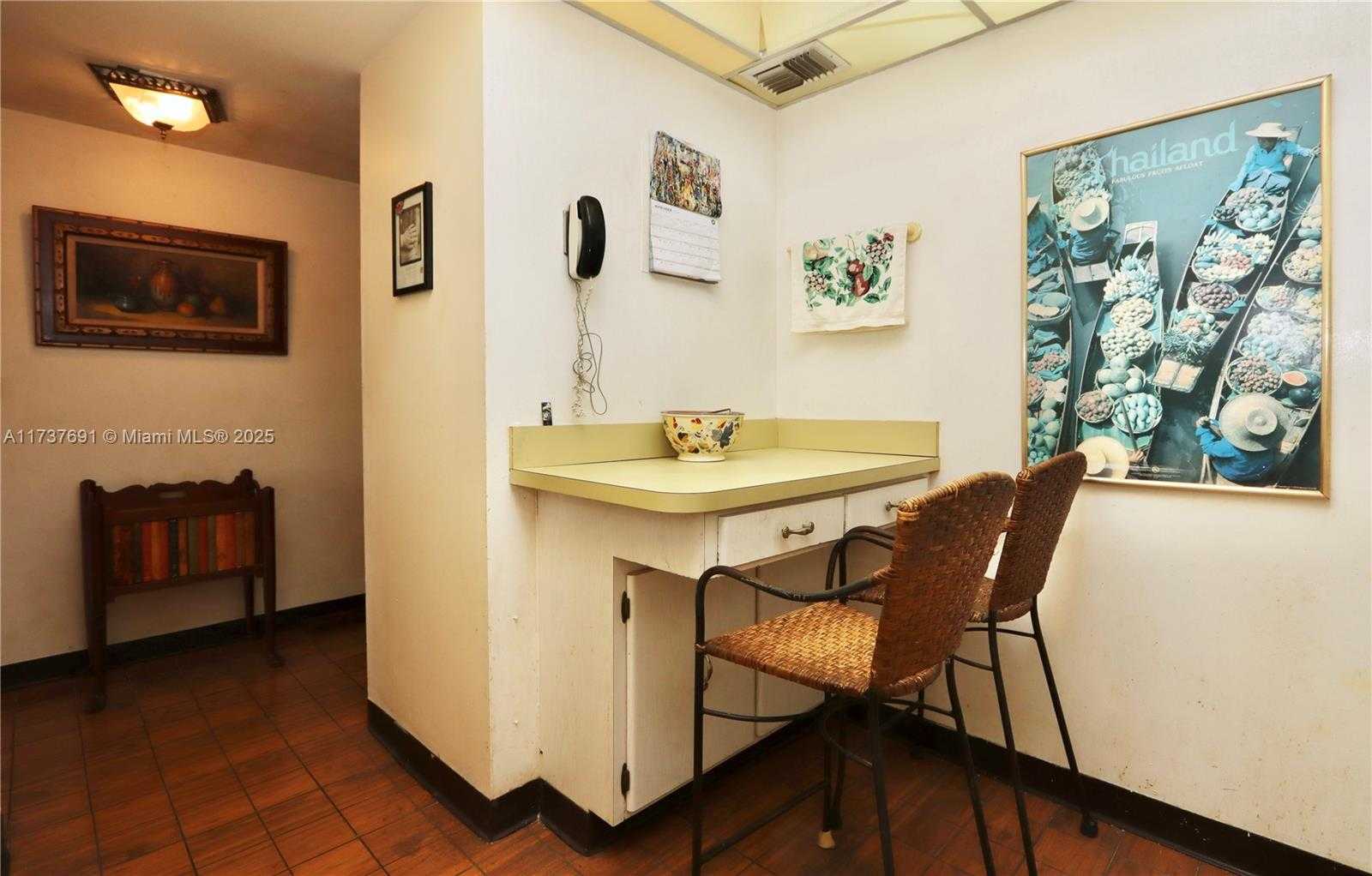 Small Image of 20301 WEST COUNTRY CLUB DR #730, Aventura Number 13