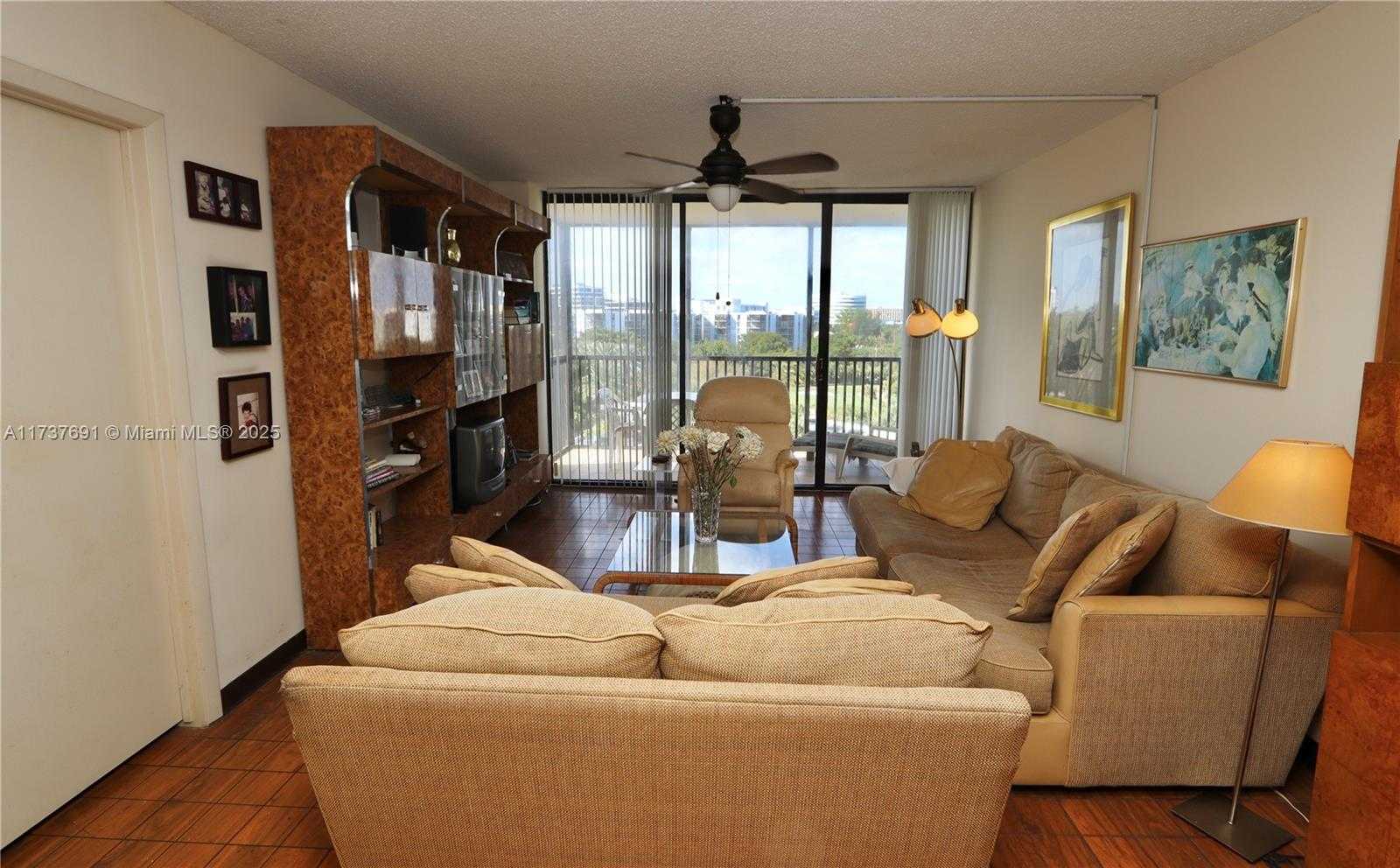 Small Image of 20301 WEST COUNTRY CLUB DR #730, Aventura Number 16