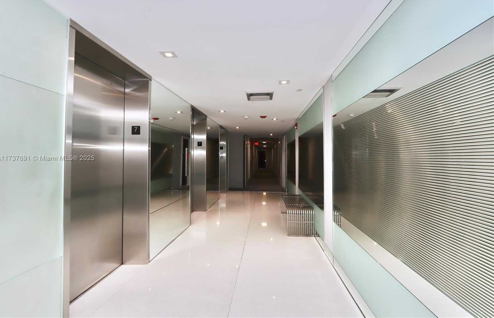 Small Image of 20301 WEST COUNTRY CLUB DR #730, Aventura Number 24