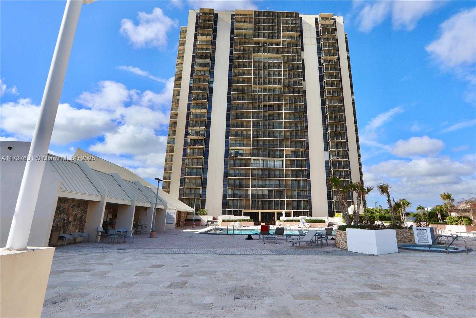 Small Image of 20301 WEST COUNTRY CLUB DR #730, Aventura Number 32