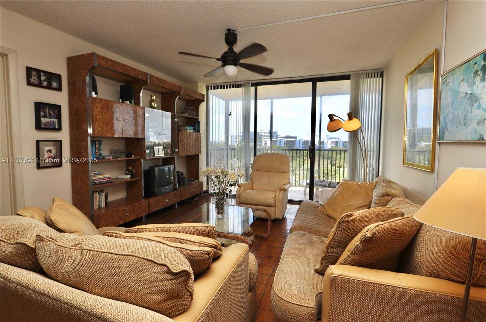 Small Image of 20301 WEST COUNTRY CLUB DR #730, Aventura Number 9