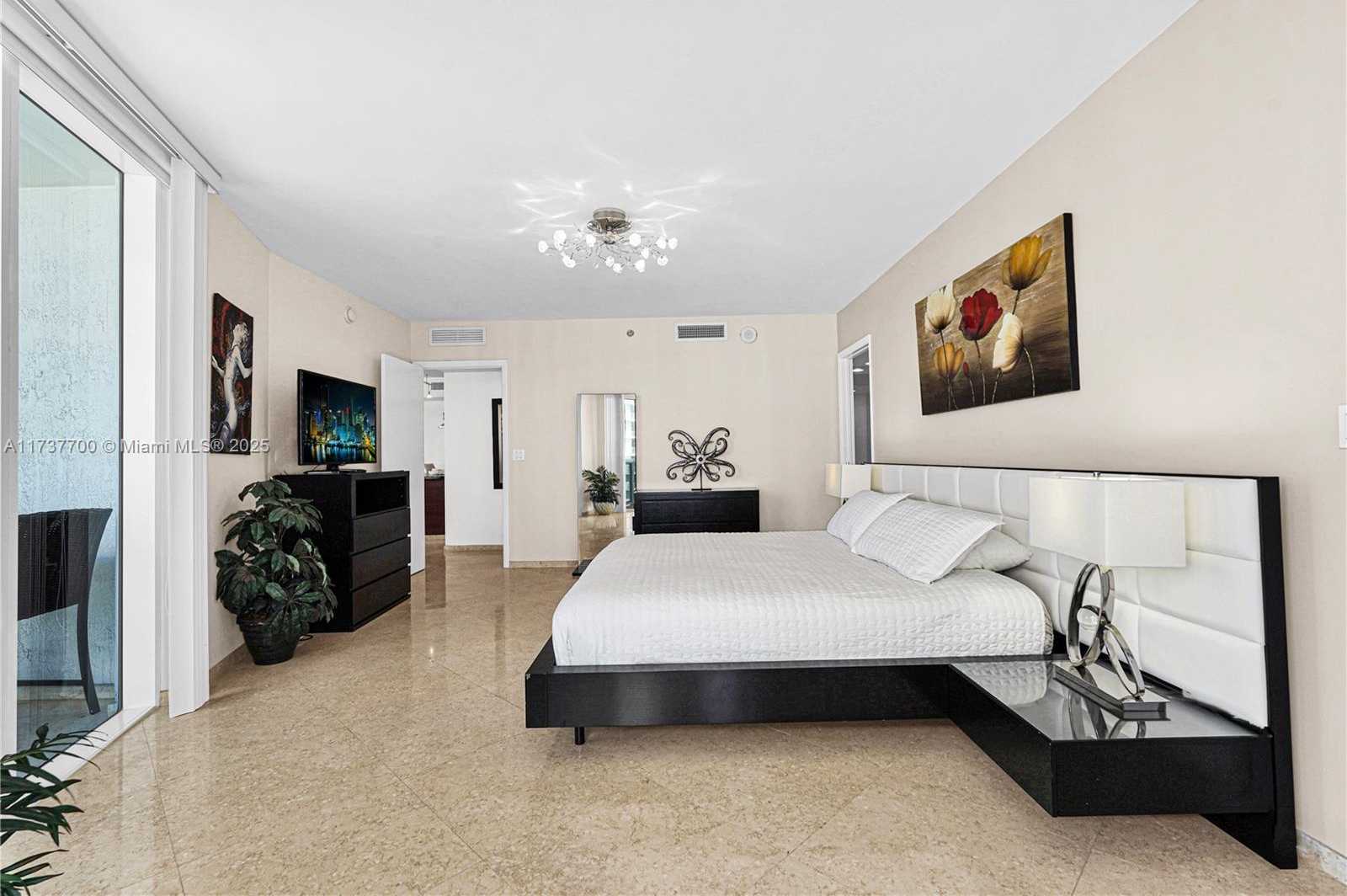 Small Image of 1800 SOUTH OCEAN DR #3410, Hallandale Beach Number 12