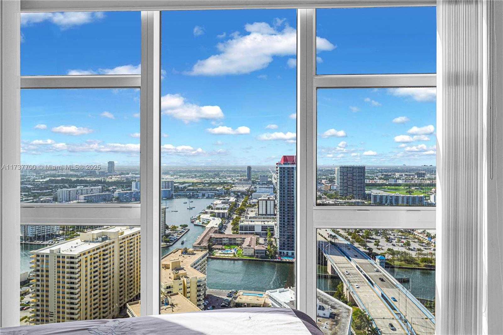 Small Image of 1800 SOUTH OCEAN DR #3410, Hallandale Beach Number 17