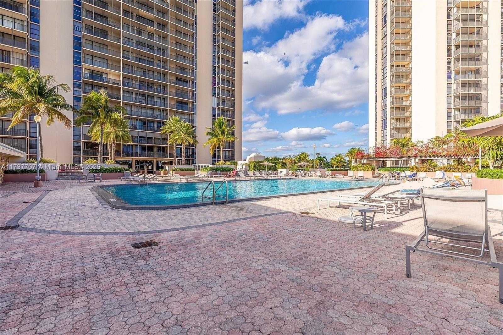 Small Image of 20379 WEST COUNTRY CLUB DR #539, Aventura Number 11
