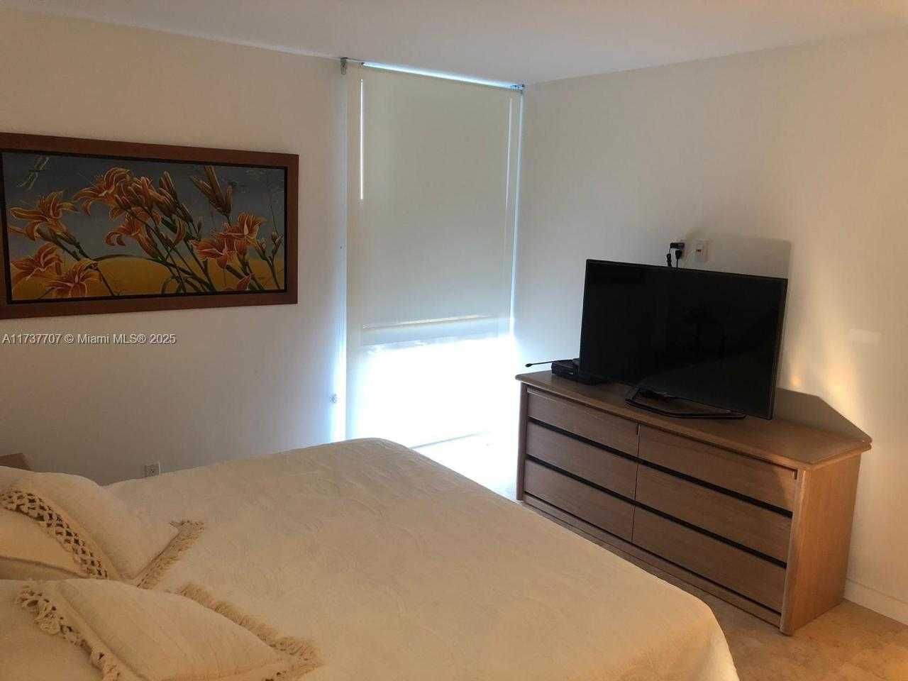Small Image of 20379 WEST COUNTRY CLUB DR #539, Aventura Number 15