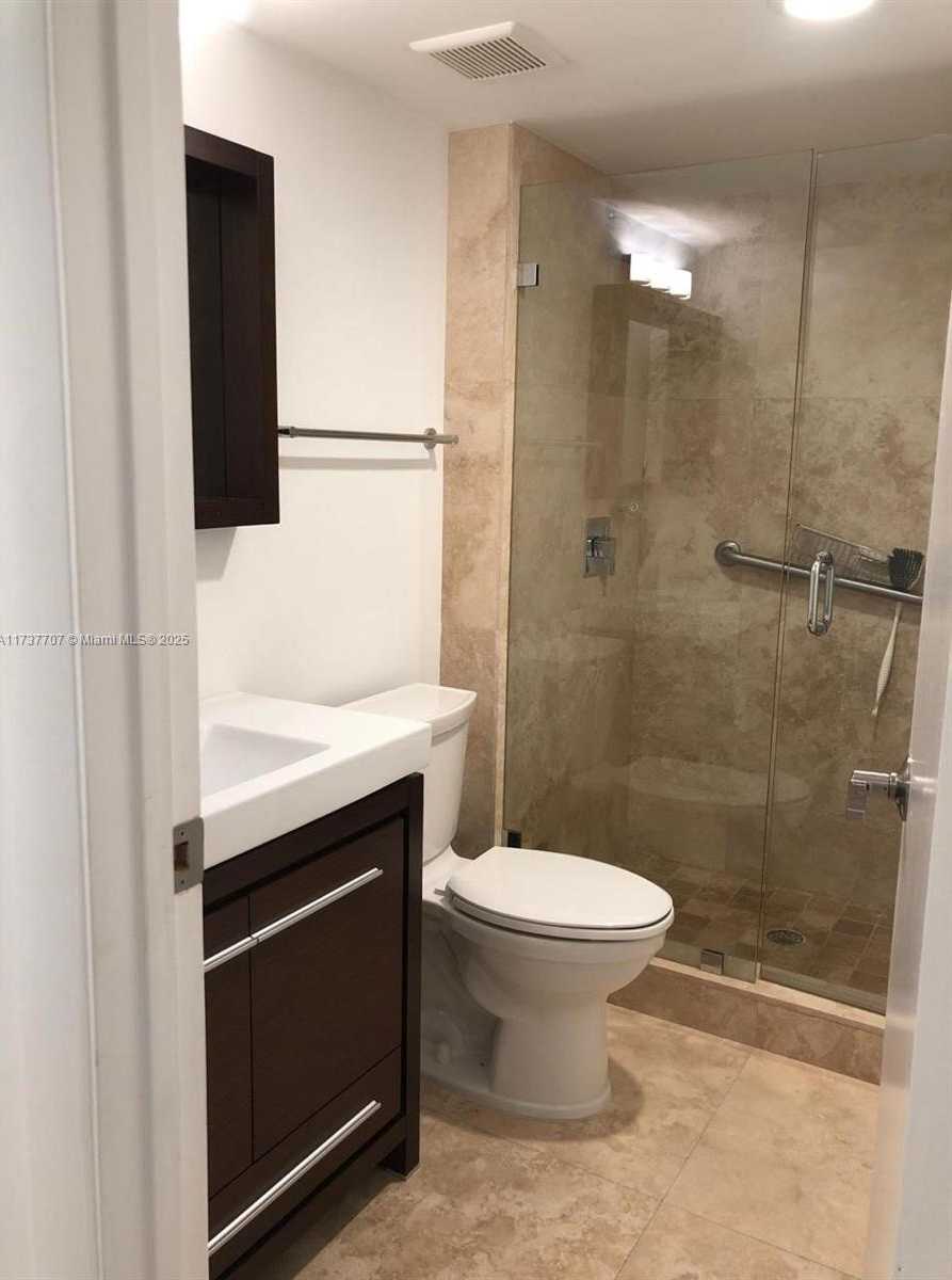 Small Image of 20379 WEST COUNTRY CLUB DR #539, Aventura Number 18