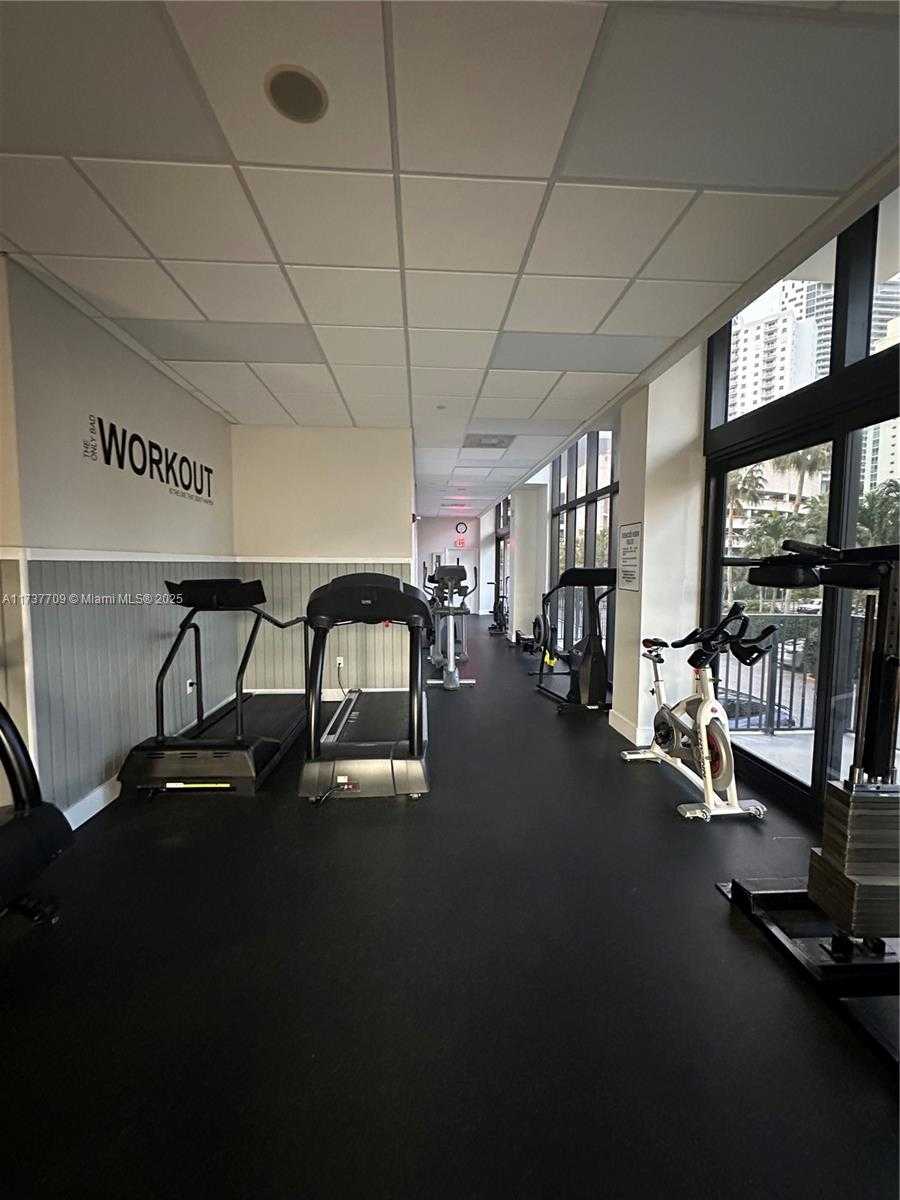 Small Image of 1450 BRICKELL BAY DR #306, Miami Number 32