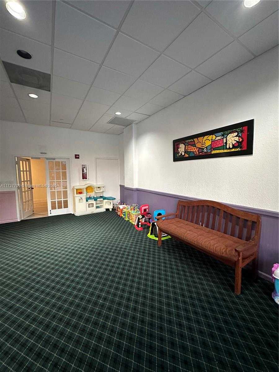 Small Image of 1450 BRICKELL BAY DR #306, Miami Number 36