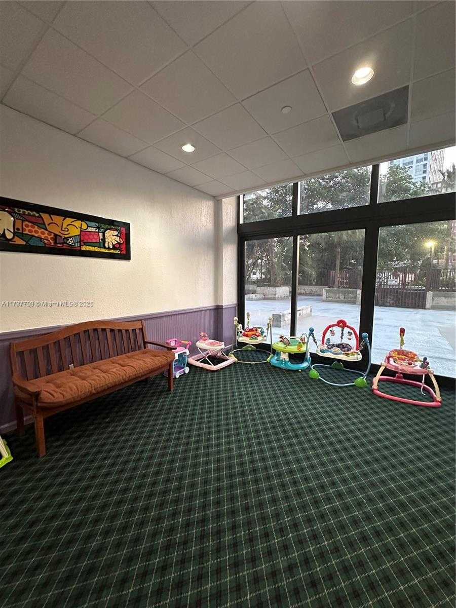 Small Image of 1450 BRICKELL BAY DR #306, Miami Number 37