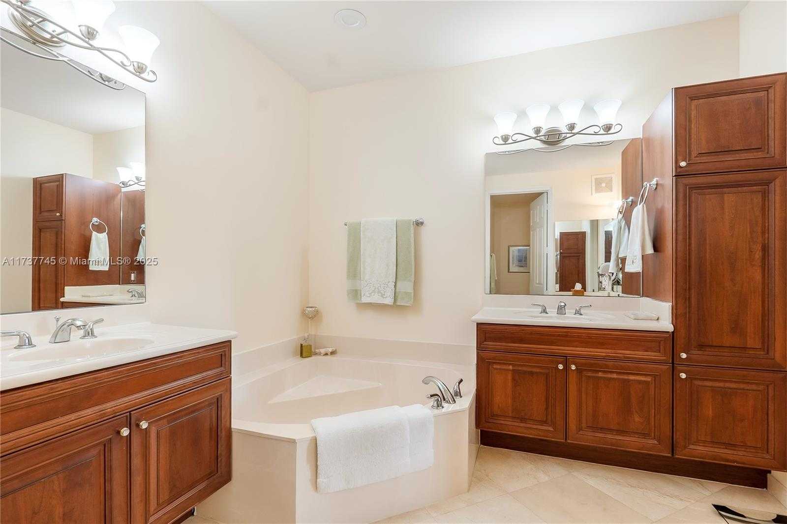 Small Image of 2761 CENTER COURT DR #4-20, Weston Number 33
