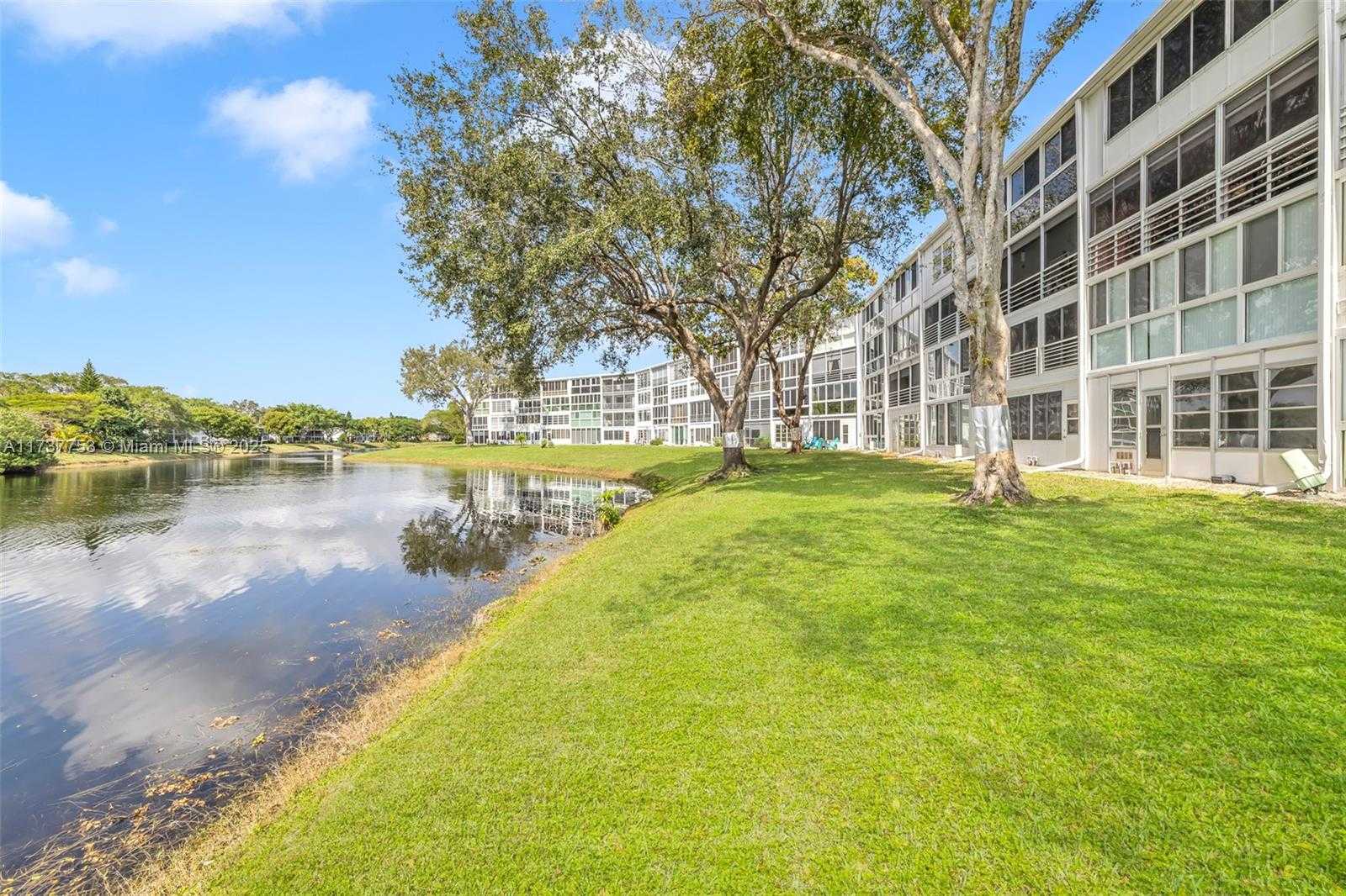 Small Image of 3011 ISLEWOOD D #3011, Deerfield Beach Number 23
