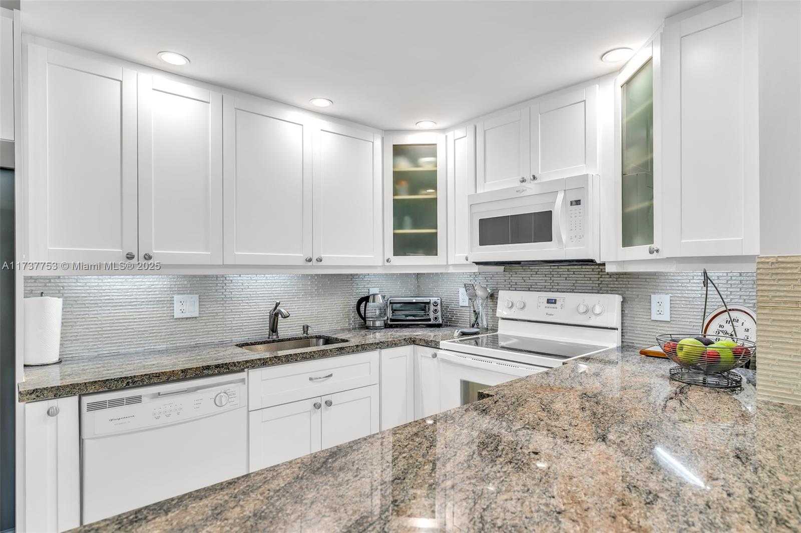 Small Image of 3011 ISLEWOOD D #3011, Deerfield Beach Number 29