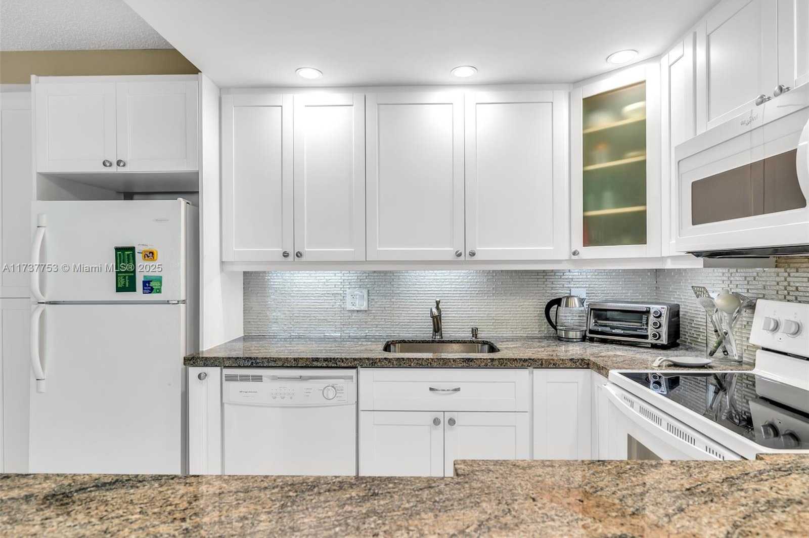 Small Image of 3011 ISLEWOOD D #3011, Deerfield Beach Number 31