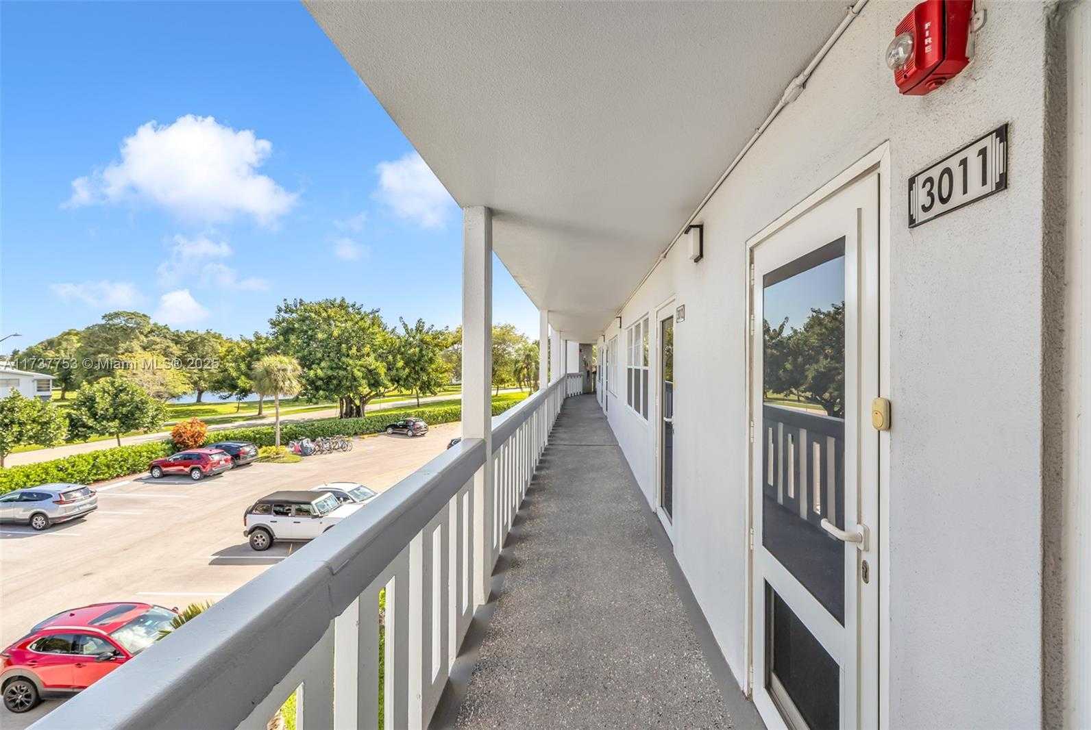 Small Image of 3011 ISLEWOOD D #3011, Deerfield Beach Number 6