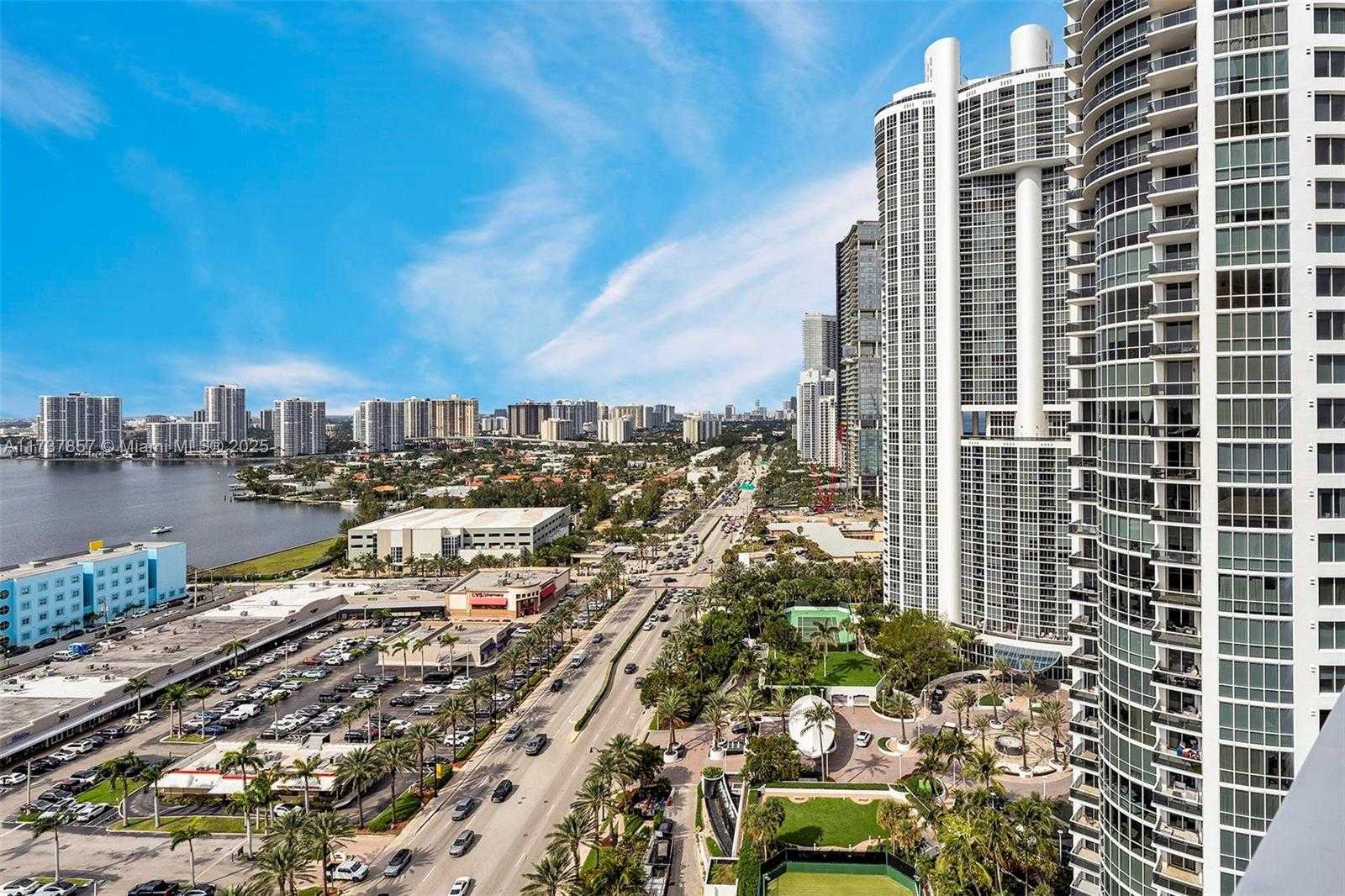 Small Image of 18001 Collins Ave, Sunny Isles Beach, FL 33160, USA Number 34