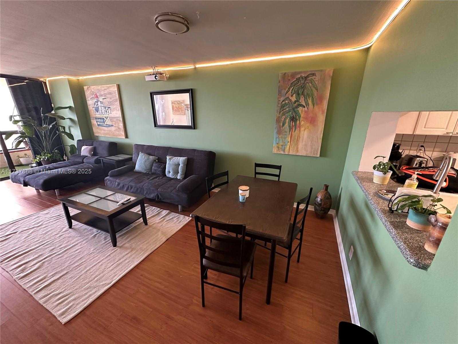 Small Image of 2555 COLLINS AVE #2404, Miami Beach Number 10