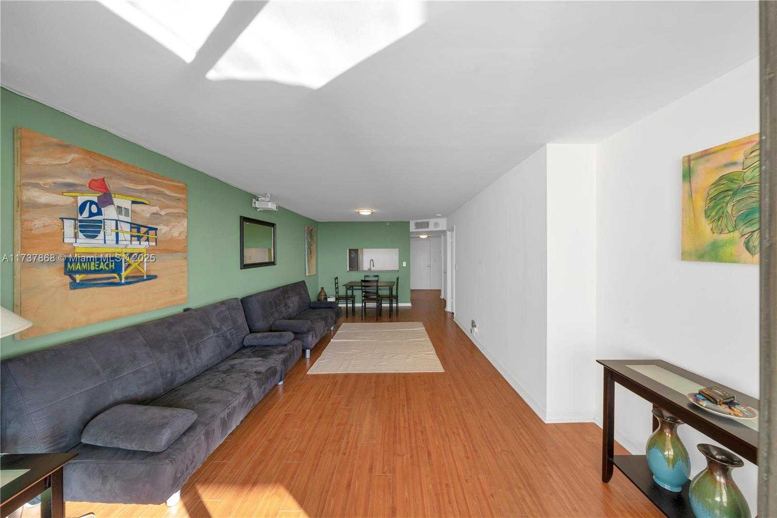 Small Image of 2555 COLLINS AVE #2404, Miami Beach Number 14