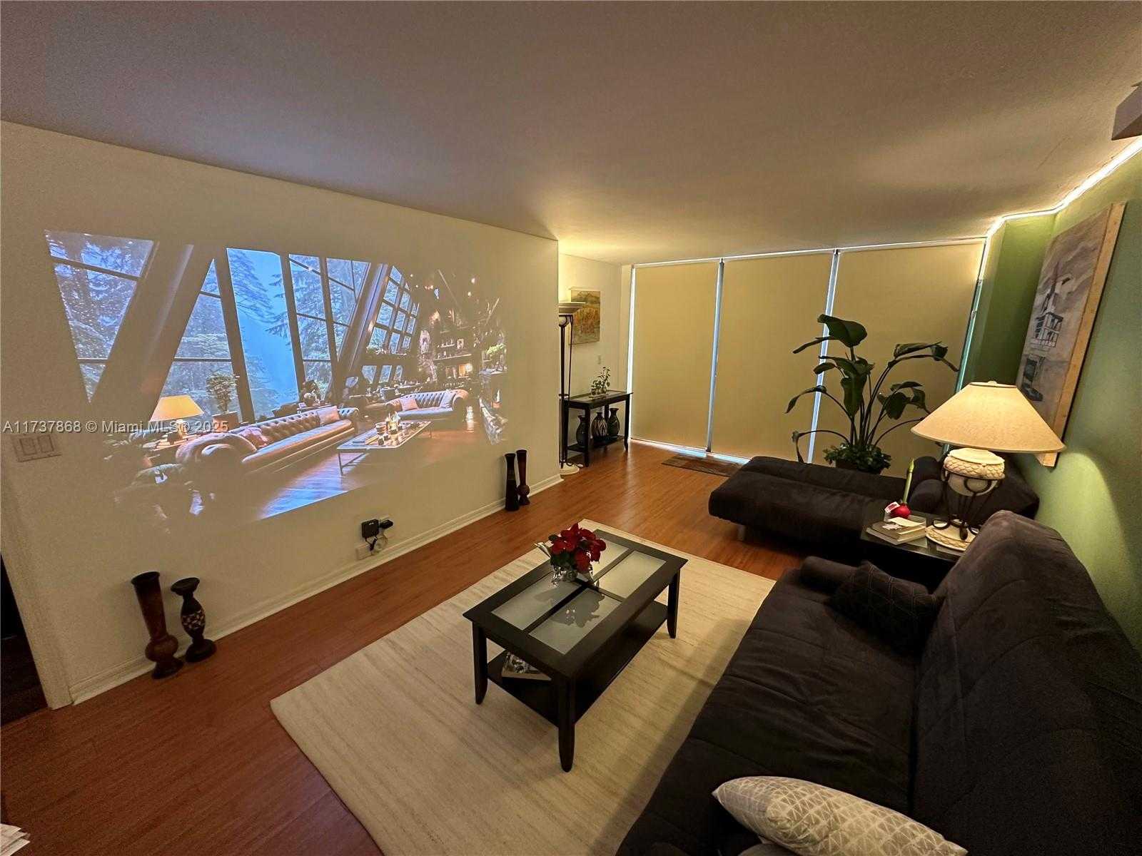 Small Image of 2555 COLLINS AVE #2404, Miami Beach Number 15