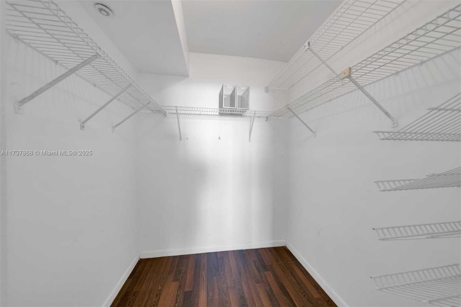Small Image of 2555 COLLINS AVE #2404, Miami Beach Number 23