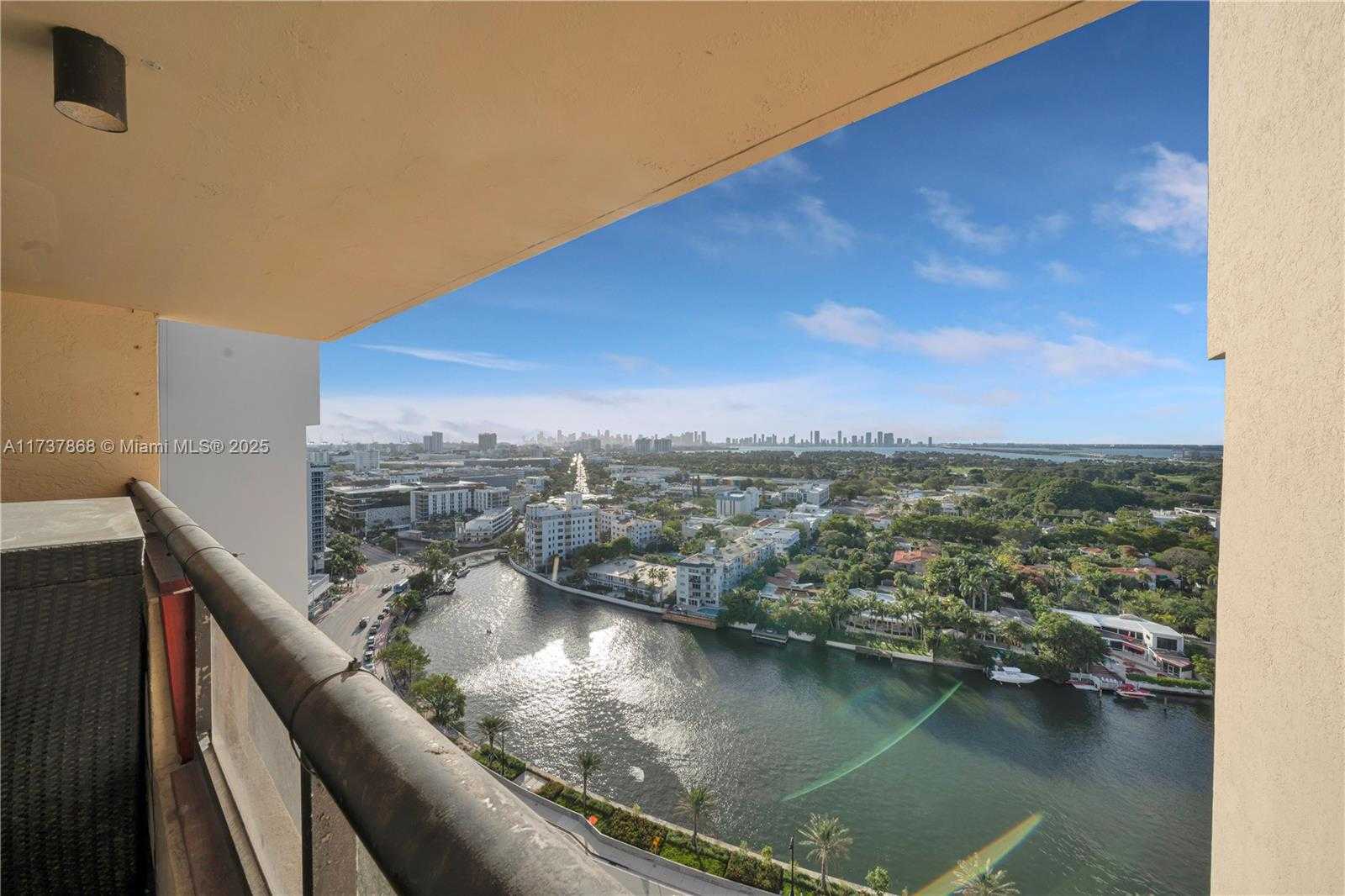 Small Image of 2555 COLLINS AVE #2404, Miami Beach Number 27