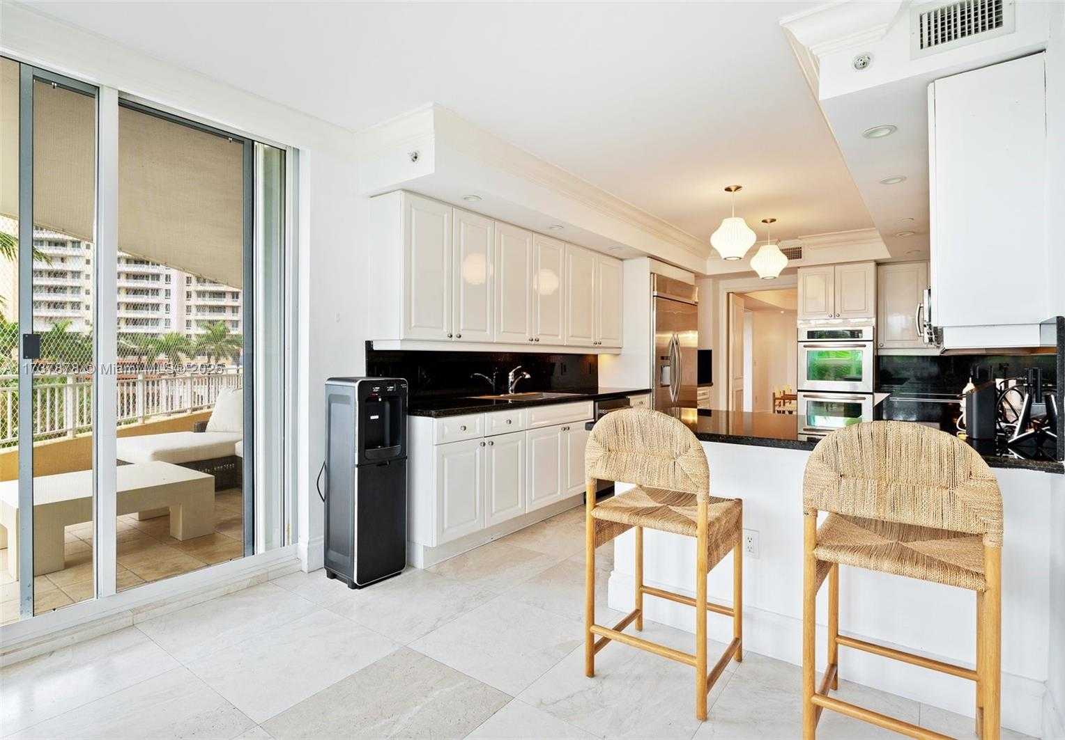 Small Image of 765 Crandon Blvd, Miami, FL 33149, USA Number 15
