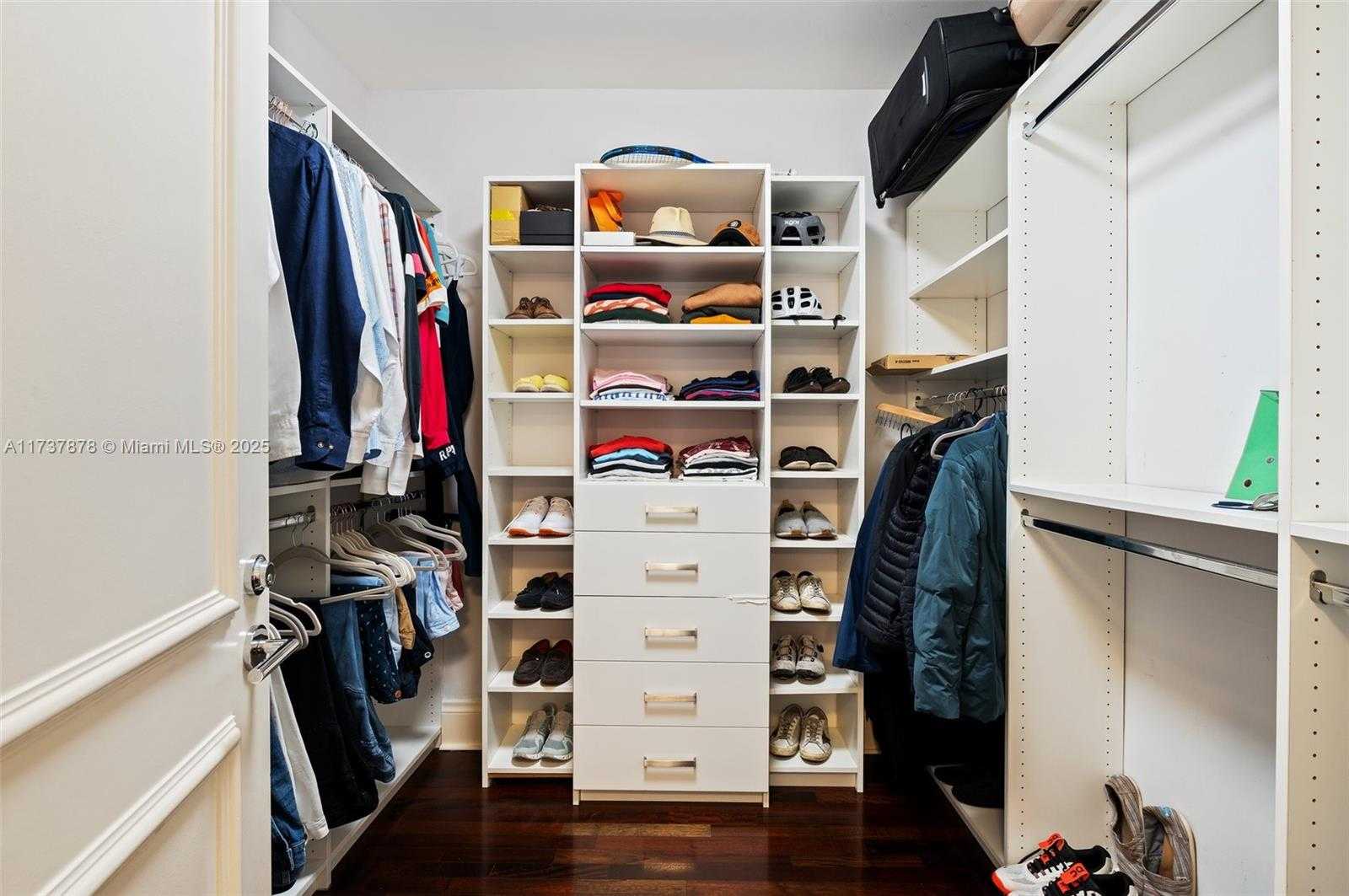 Small Image of 765 Crandon Blvd, Miami, FL 33149, USA Number 28