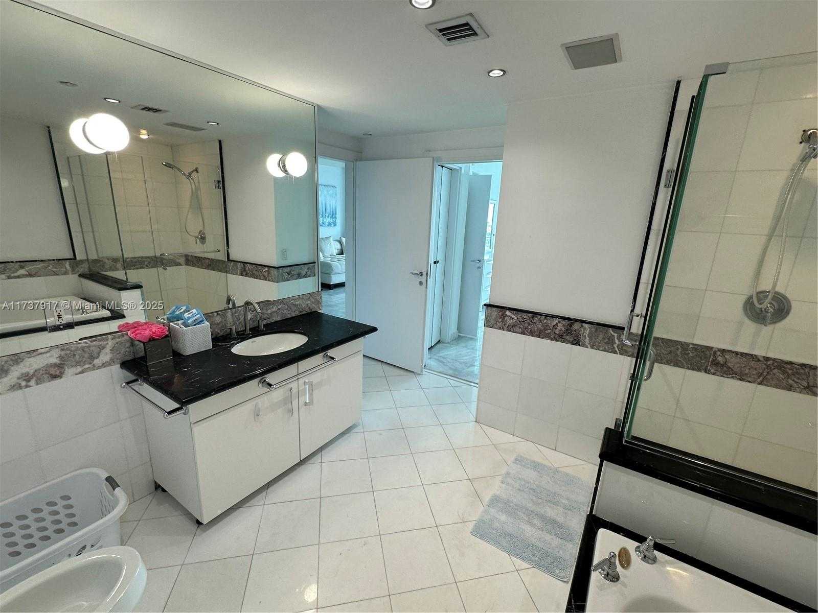 Small Image of 540 WEST AVE #1813, Miami Beach Number 14