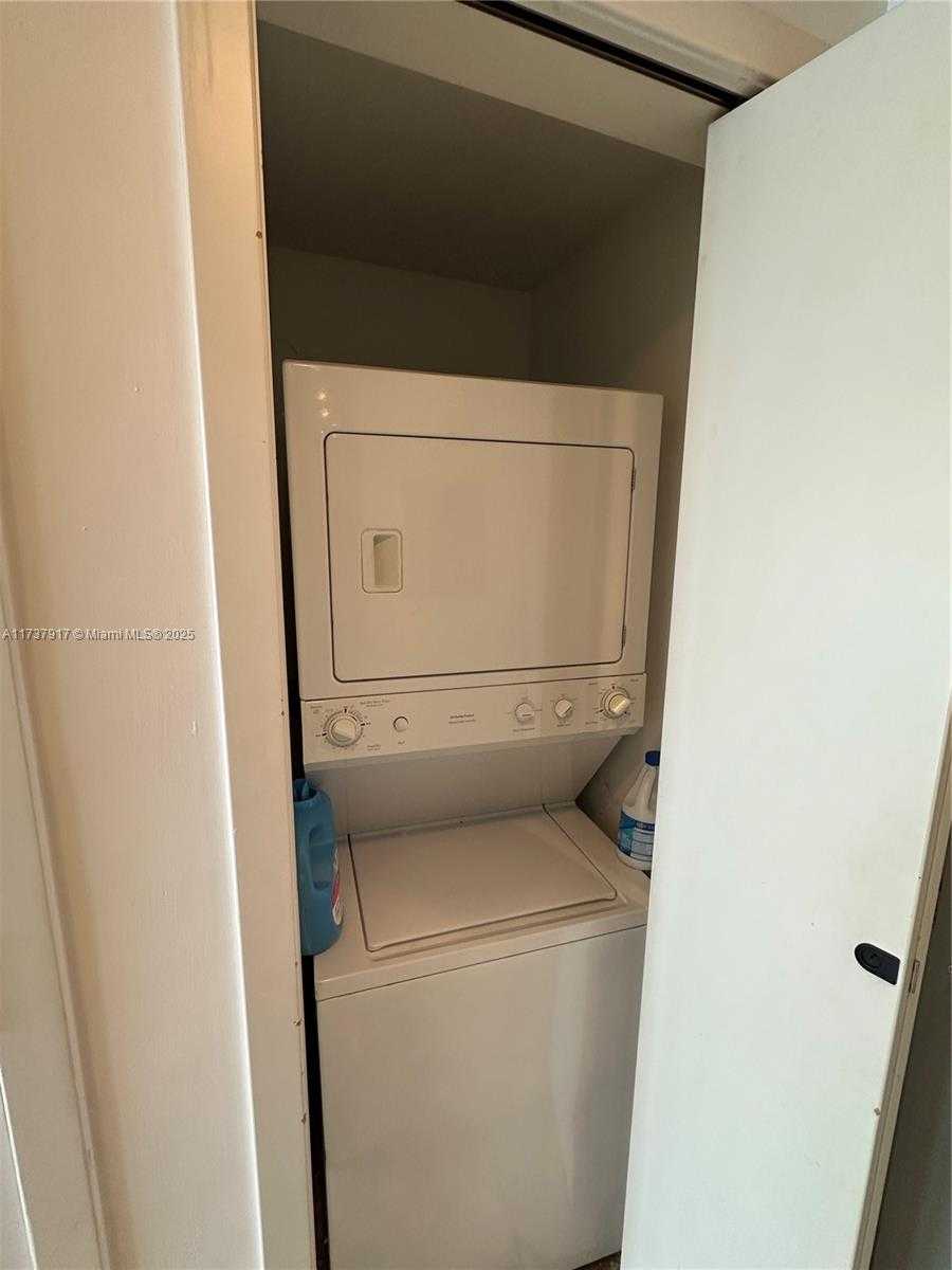Small Image of 540 WEST AVE #1813, Miami Beach Number 16