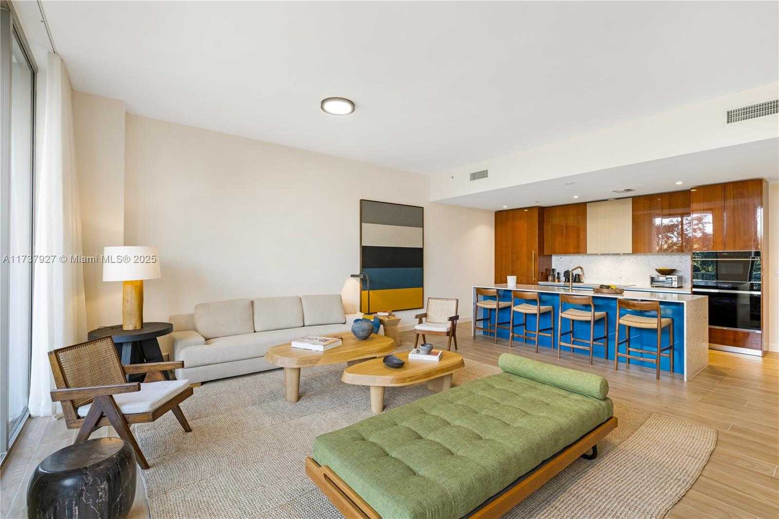 Small Image of 2678 TIGERTAIL AVE #302, Coconut Grove Number 5