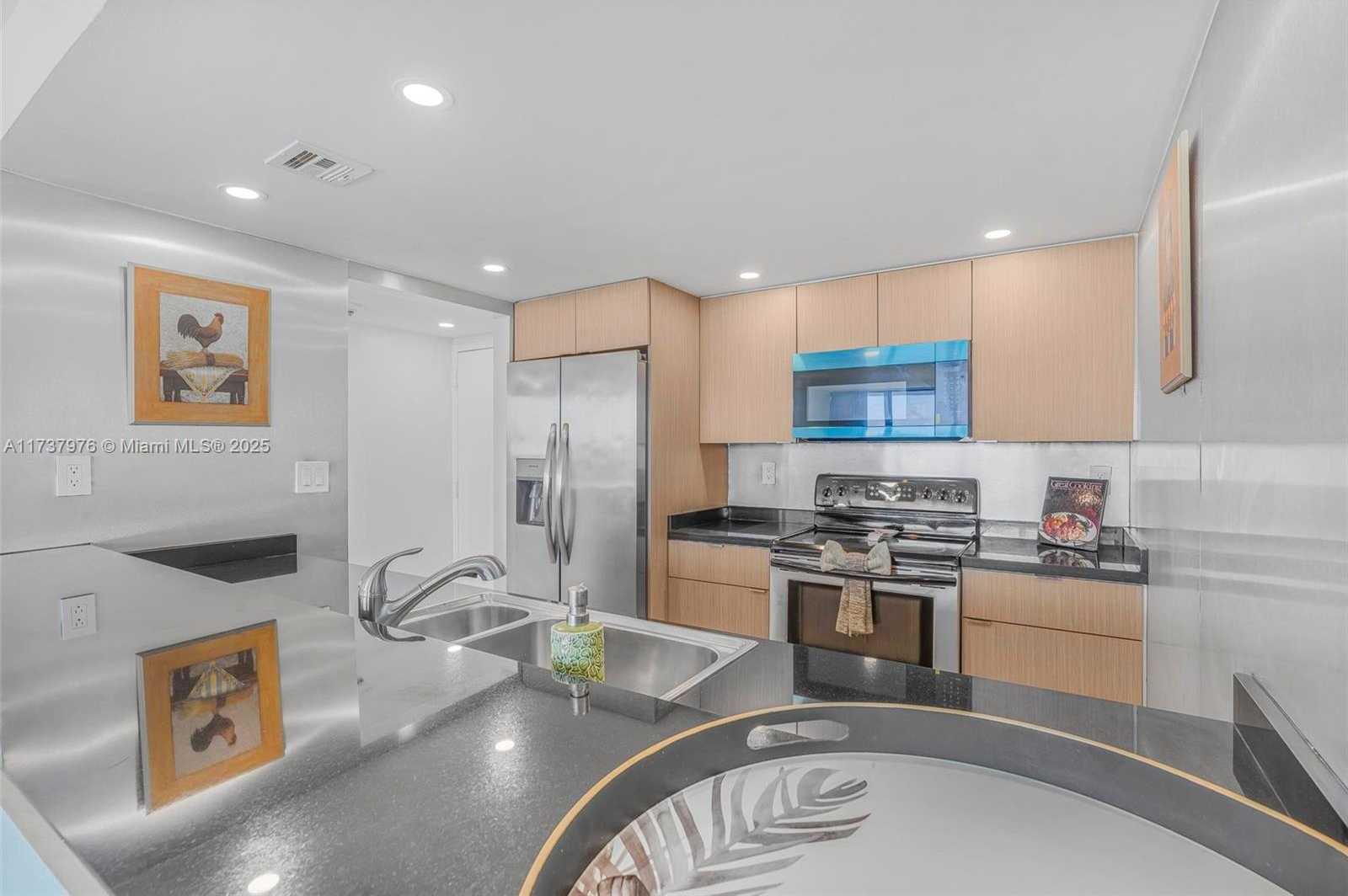 Small Image of 600 NORTH EAST 36TH ST #414, Miami Number 10