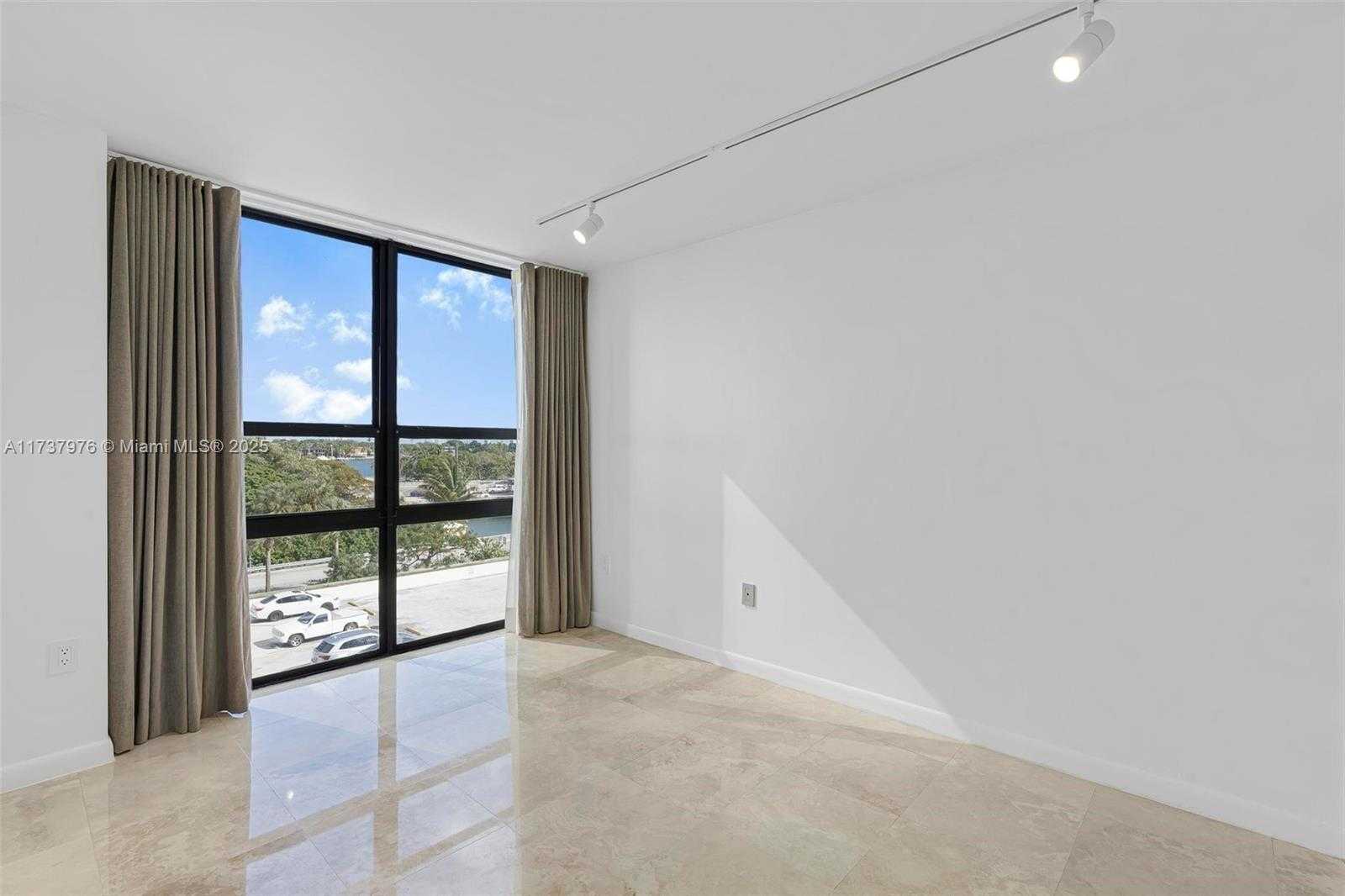 Small Image of 600 NORTH EAST 36TH ST #414, Miami Number 11