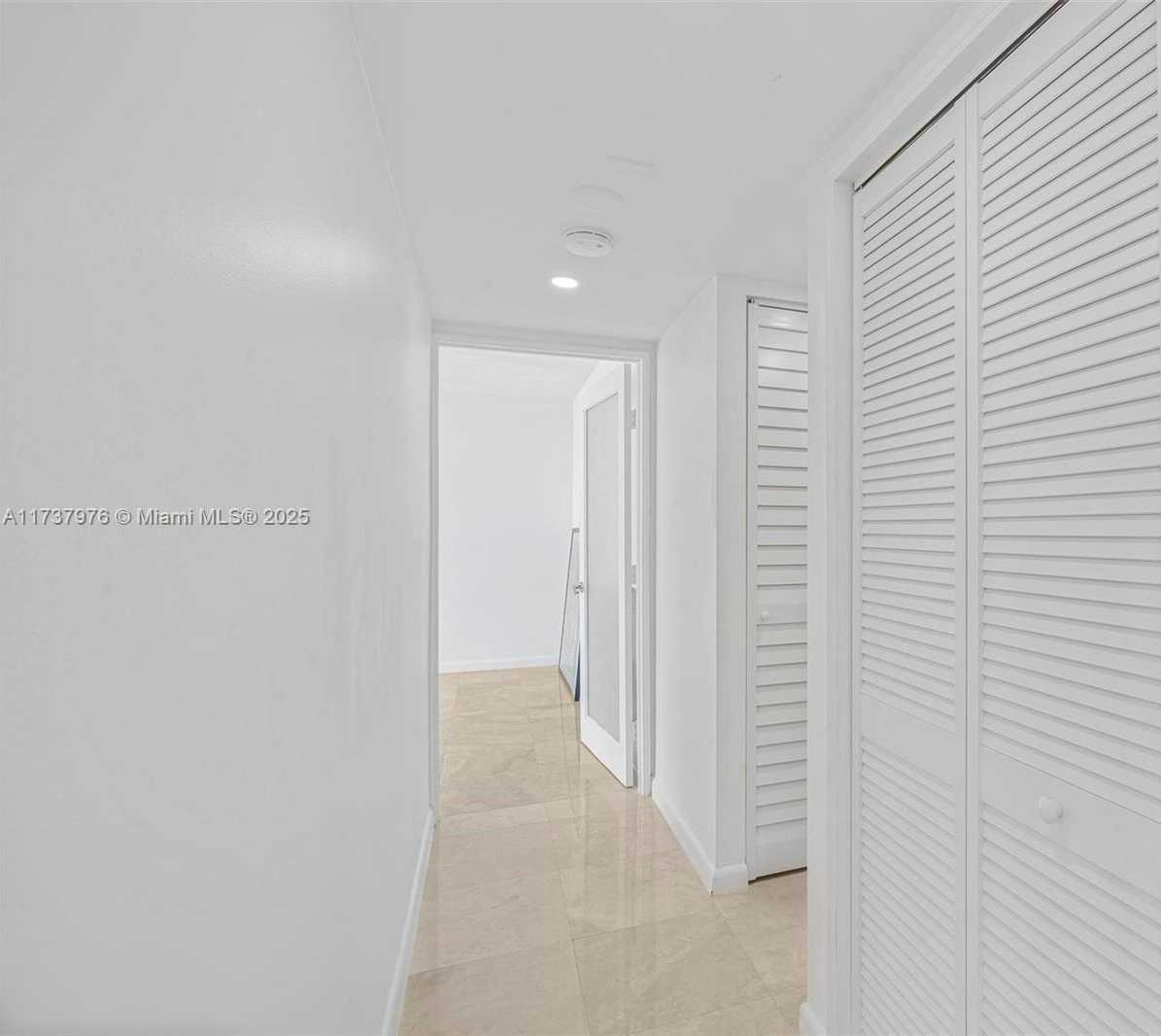 Small Image of 600 NORTH EAST 36TH ST #414, Miami Number 15