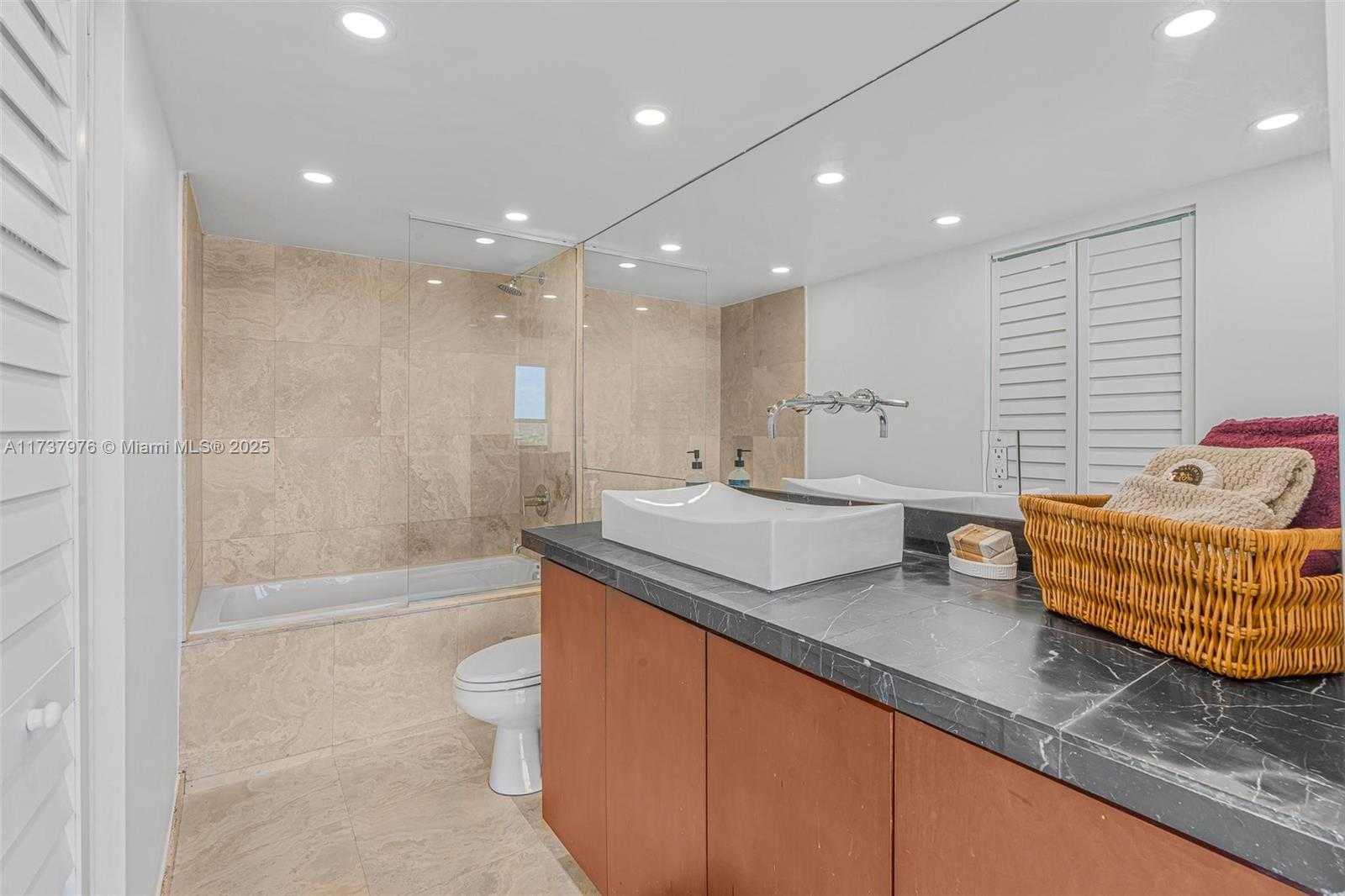 Small Image of 600 NORTH EAST 36TH ST #414, Miami Number 18