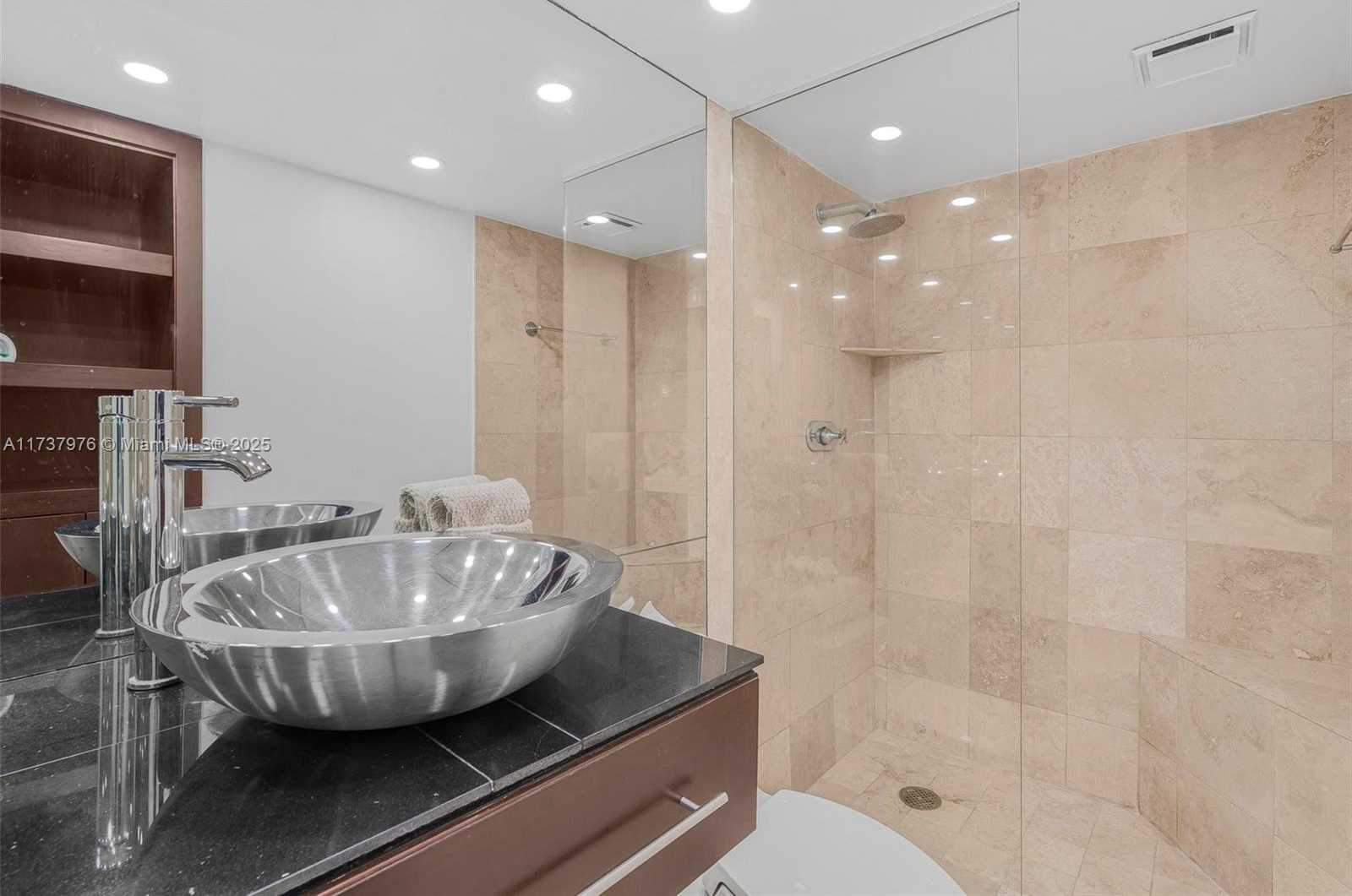 Small Image of 600 NORTH EAST 36TH ST #414, Miami Number 22