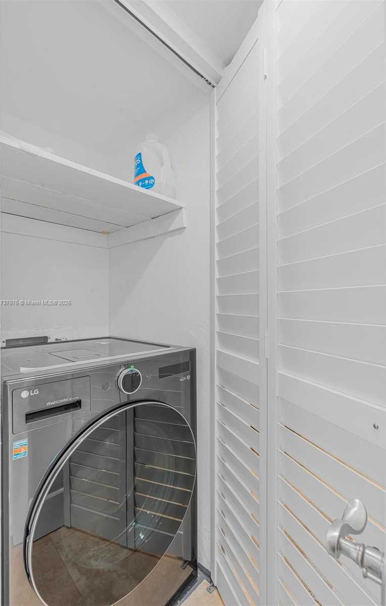 Small Image of 600 NORTH EAST 36TH ST #414, Miami Number 23