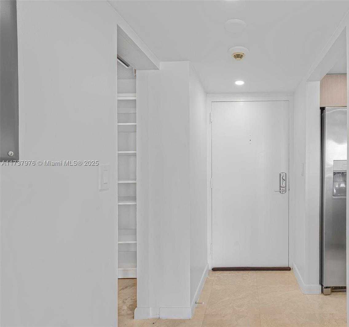Small Image of 600 NORTH EAST 36TH ST #414, Miami Number 4