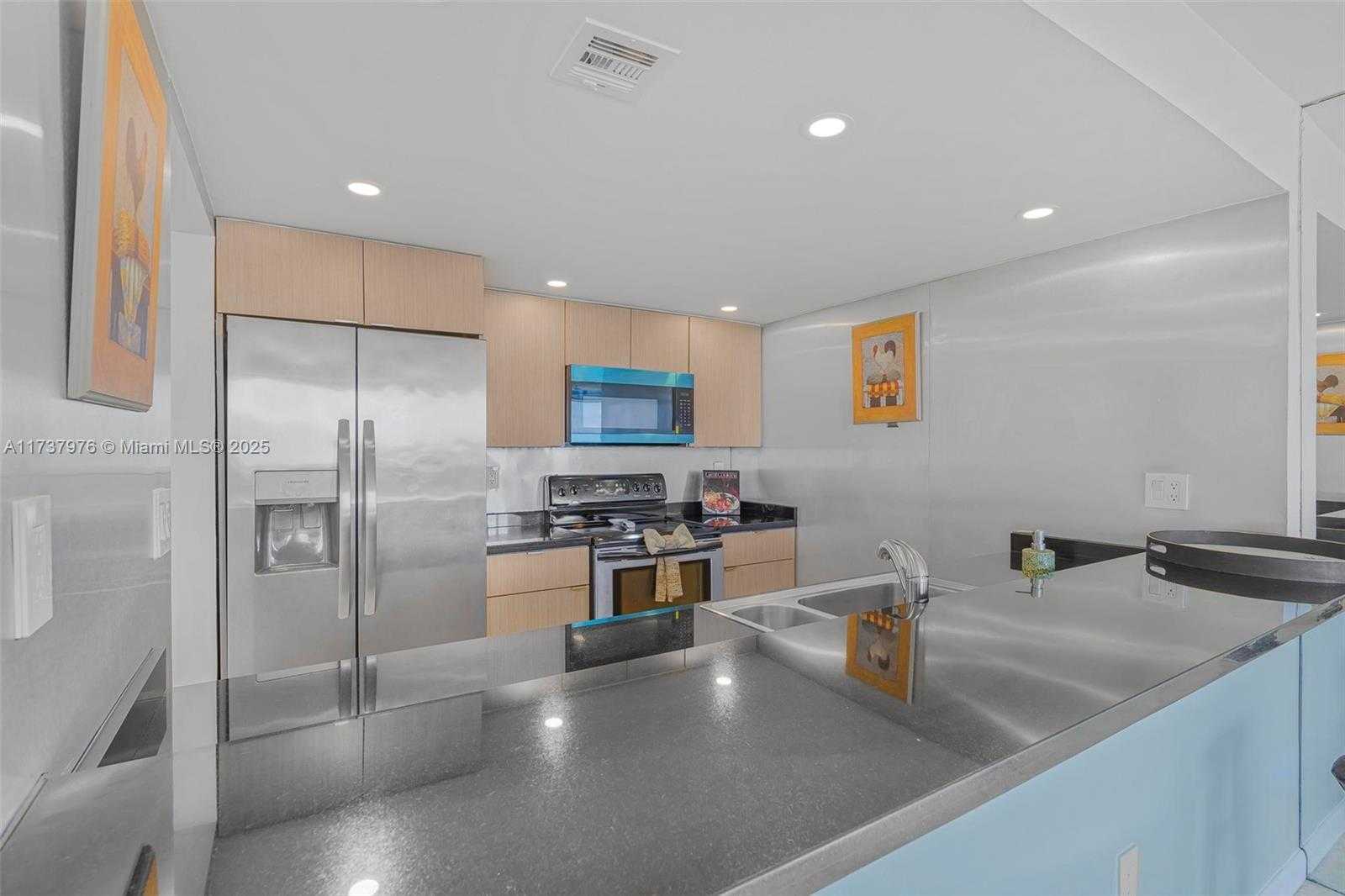 Small Image of 600 NORTH EAST 36TH ST #414, Miami Number 9