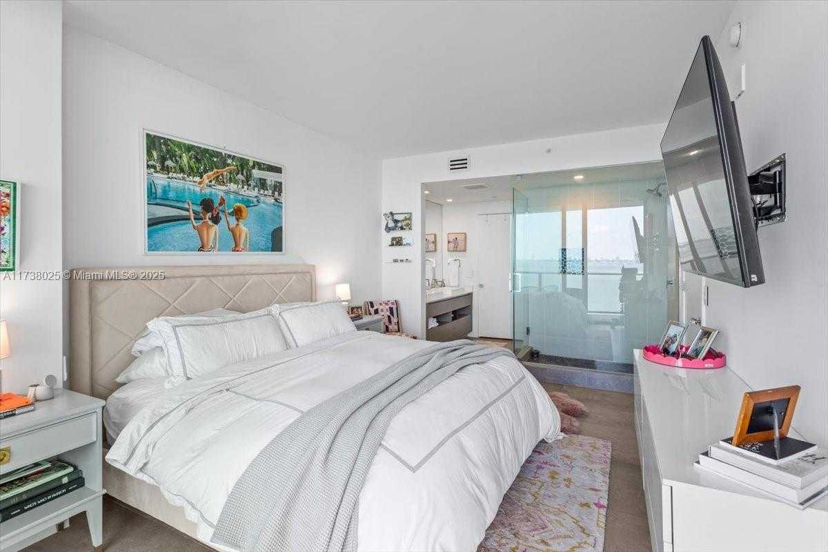 Small Image of 460 NORTH EAST 28TH ST #706, Miami Number 23