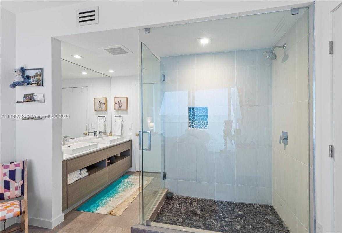 Small Image of 460 NORTH EAST 28TH ST #706, Miami Number 25