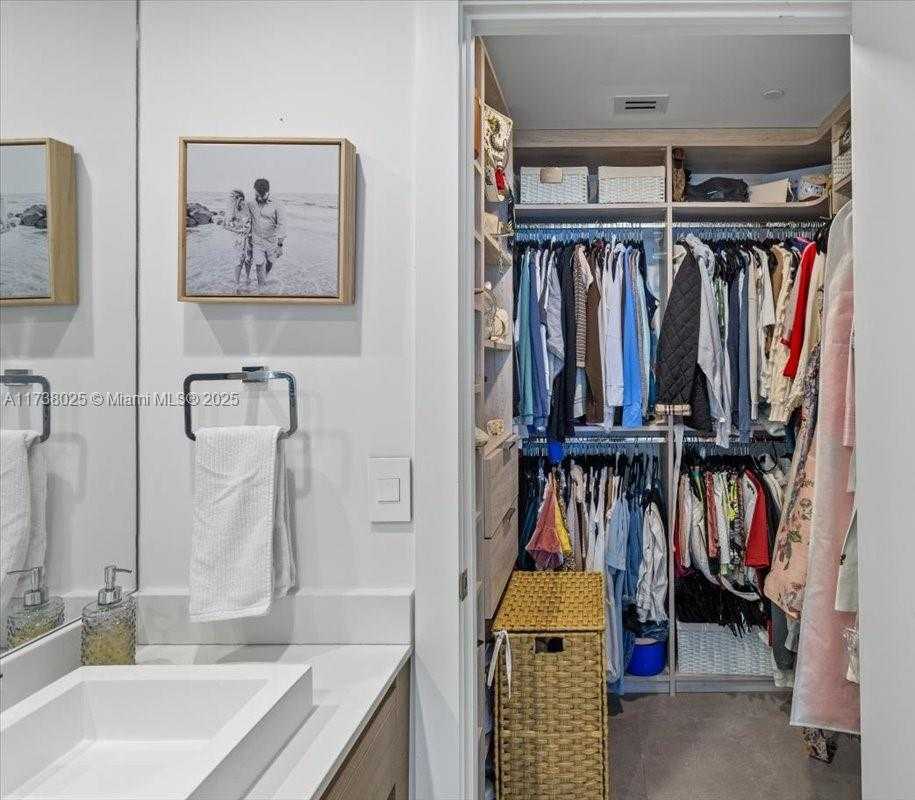 Small Image of 460 NORTH EAST 28TH ST #706, Miami Number 28