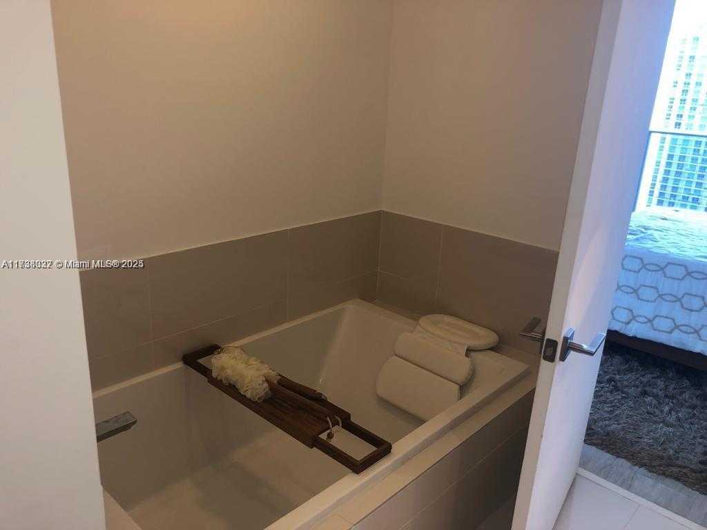 Small Image of 55 SOUTH WEST 9TH ST #3503, Miami Number 9