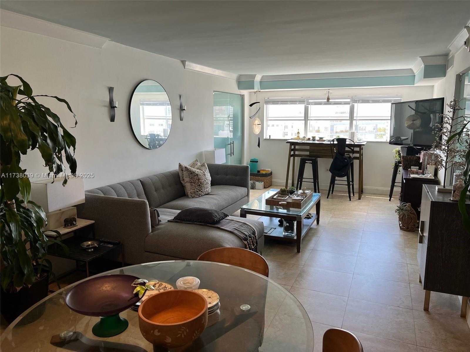 Small Image of 1881 WASHINGTON AVE #12E, Miami Beach Number 10