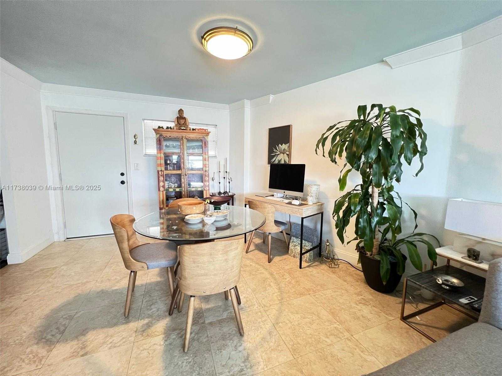 Small Image of 1881 WASHINGTON AVE #12E, Miami Beach Number 11
