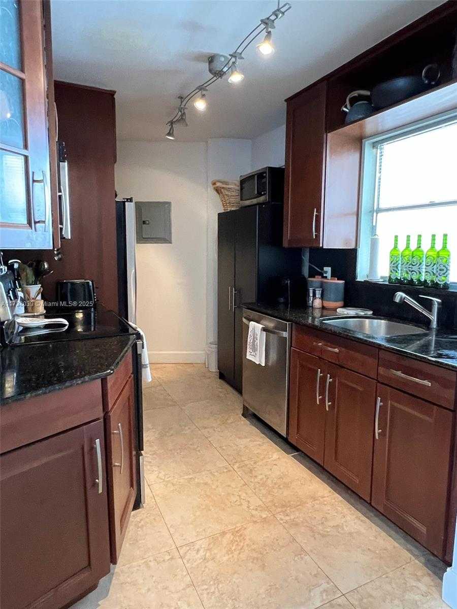 Small Image of 1881 WASHINGTON AVE #12E, Miami Beach Number 20