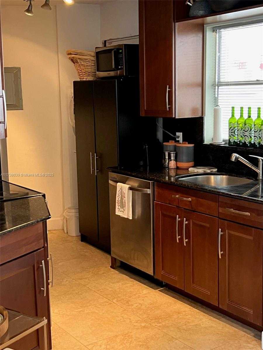 Small Image of 1881 WASHINGTON AVE #12E, Miami Beach Number 21