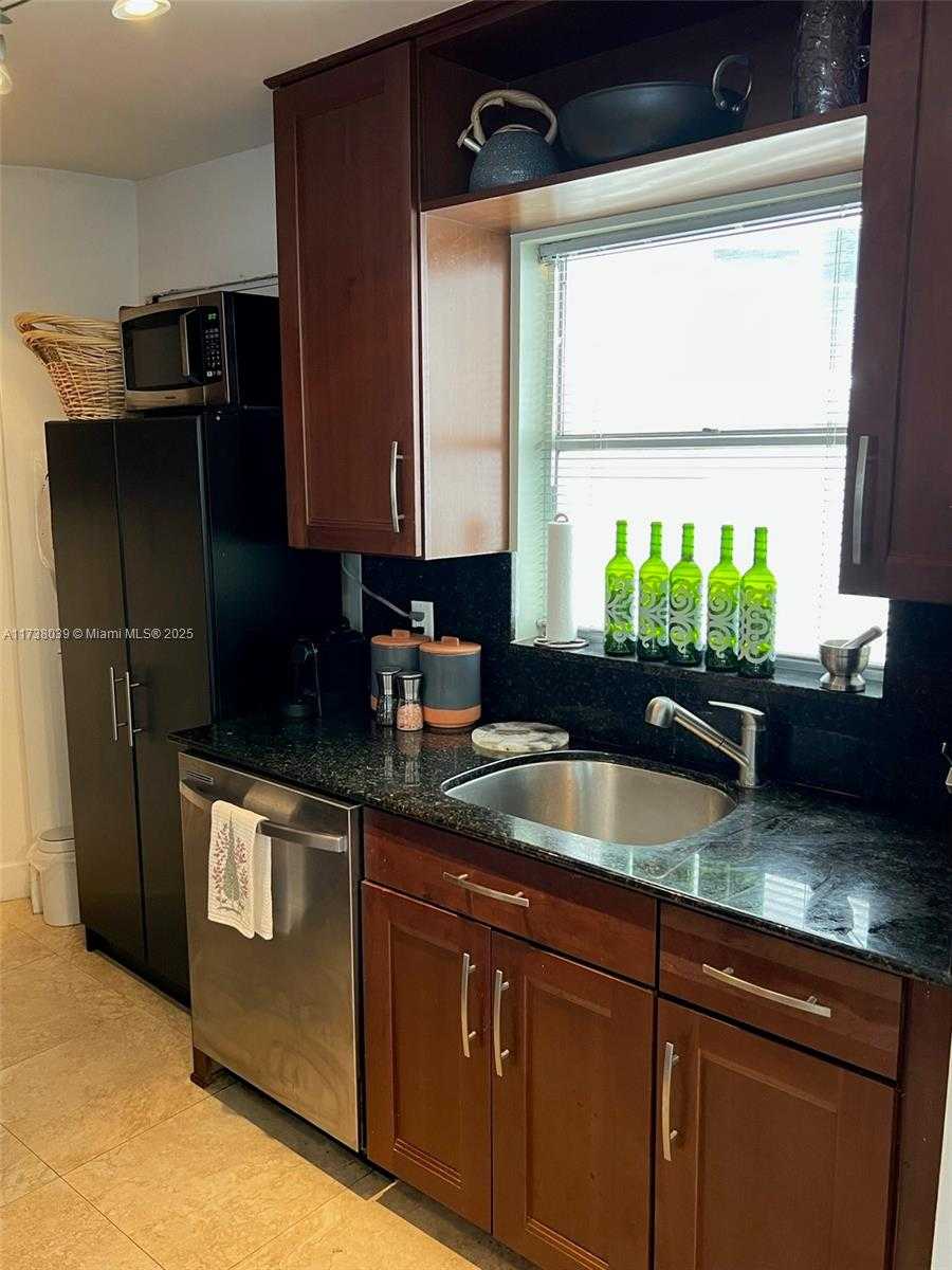 Small Image of 1881 WASHINGTON AVE #12E, Miami Beach Number 22