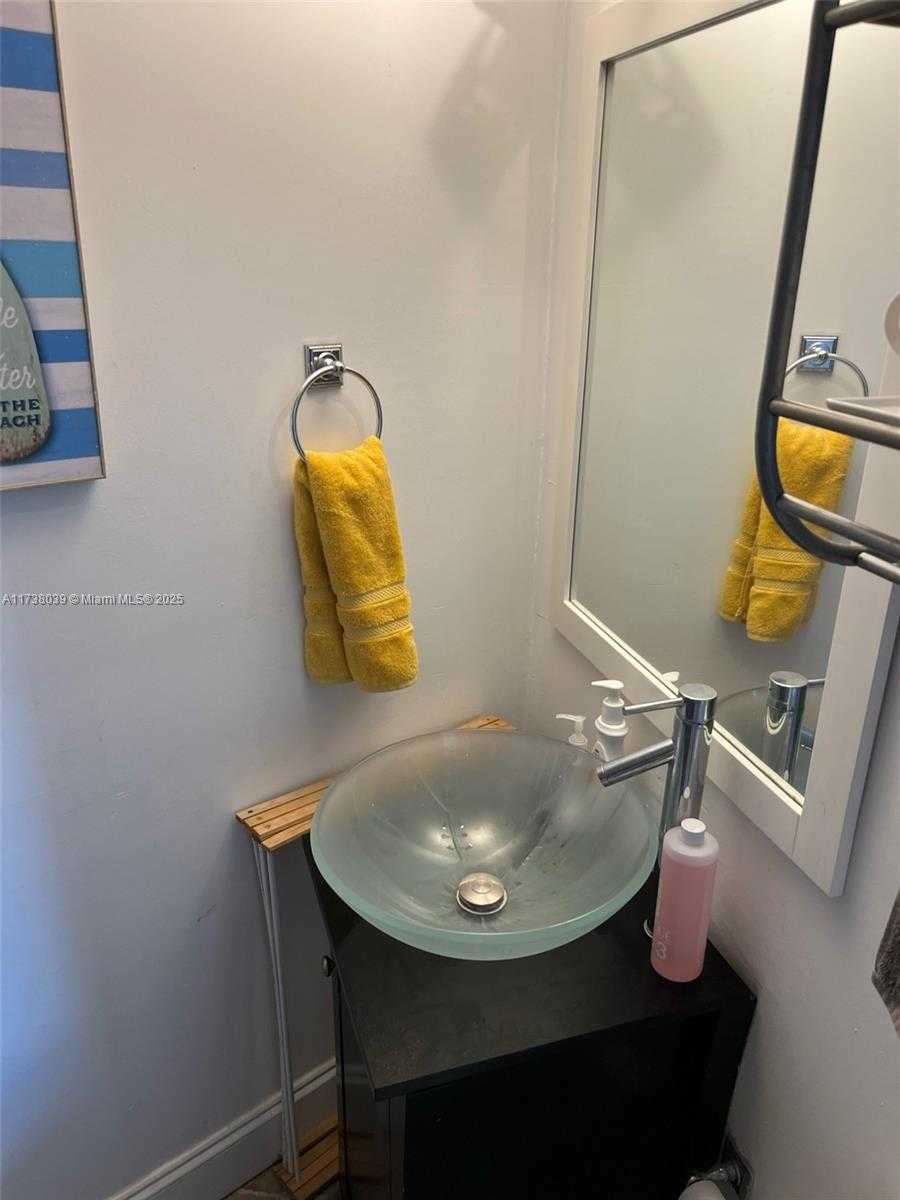 Small Image of 1881 WASHINGTON AVE #12E, Miami Beach Number 33