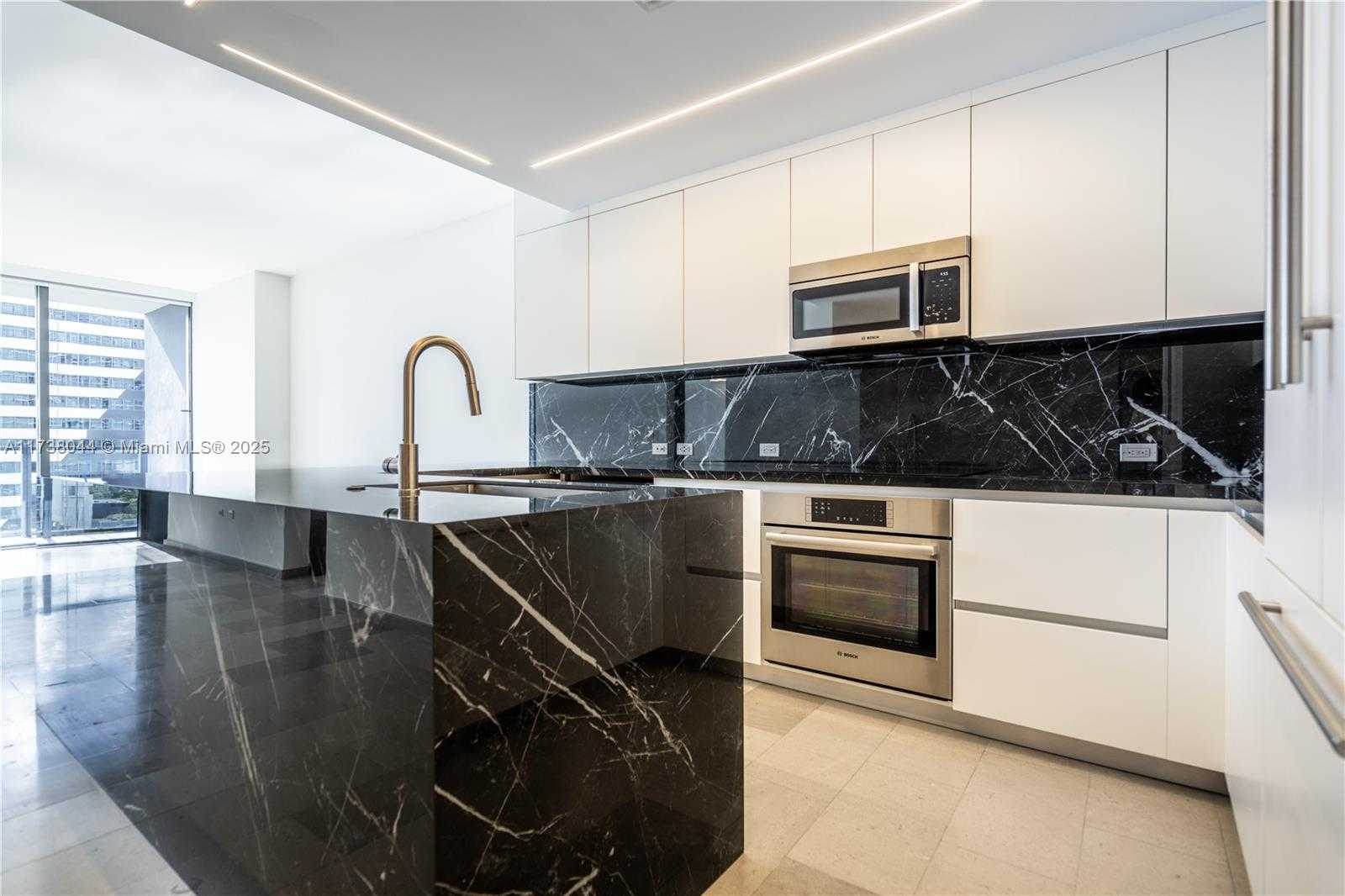 Small Image of 88 SOUTH WEST 7TH ST #806, Miami Number 2