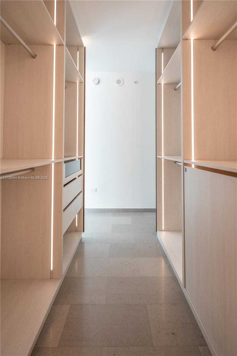 Small Image of 88 SOUTH WEST 7TH ST #806, Miami Number 30