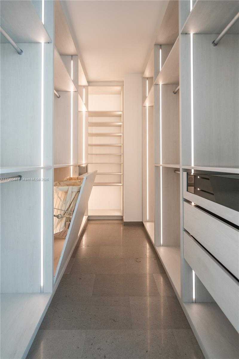 Small Image of 88 SOUTH WEST 7TH ST #806, Miami Number 32